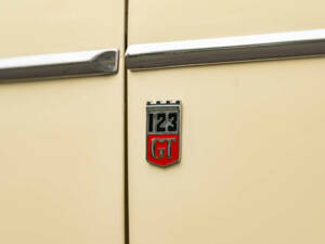 Image 19/50 of Volvo P 123 GT (1968)