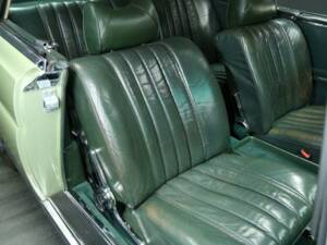 Image 20/30 of Mercedes-Benz 280 SE (1970)