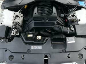 Image 28/50 of Jaguar XJ 8 4.2 (2008)