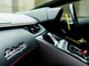 Afbeelding 37/47 van Lamborghini Aventador LP 700-4 (2013)