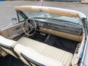 Immagine 49/135 di Lincoln Continental Convertible (1965)