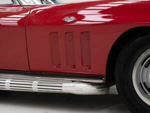 Immagine 13/15 di Chevrolet Corvette Sting Ray Convertible (1965)