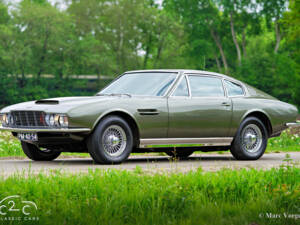 Image 5/57 of Aston Martin DBS (1969)