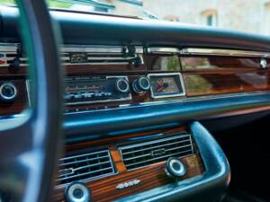 Image 171/188 of Mercedes-Benz 280 SE 3,5 (1971)