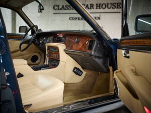 Afbeelding 61/99 van Daimler Double Six (1993)