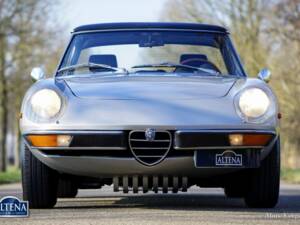 Image 2/60 of Alfa Romeo 2000 Spider Veloce (1973)