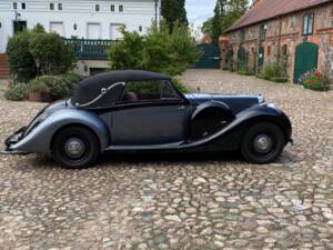 Image 3/8 of Lagonda V12 DHC (1938)