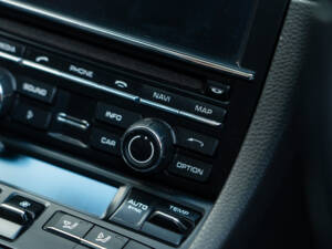 Image 24/47 of Porsche Boxster (2016)