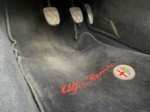 Immagine 23/50 di Alfa Romeo 2.0 Spider (1993)