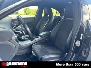 Image 13/15 of Mercedes-Benz CLA 220 CDI (2017)