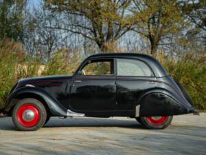 Immagine 5/50 di Peugeot 202 (1949)