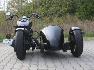 Image 23/33 of Harley-Davidson DUMMY (2004)