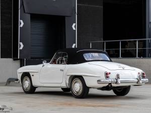 Image 15/48 of Mercedes-Benz 190 SL (1958)