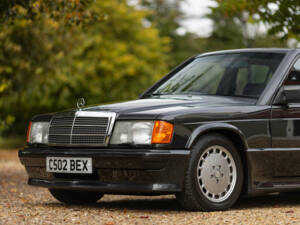 Image 42/50 de Mercedes-Benz 190 E 2.3-16 (1985)