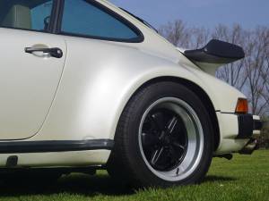 Imagen 19/44 de Porsche 911 Turbo 3.3 (1983)