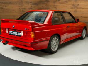 Image 6/19 of BMW M3 (1989)