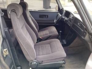 Image 45/51 of Saab 900 Turbo (1991)