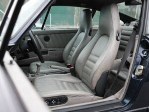 Image 37/97 of Porsche 911 Carrera 4 (1991)