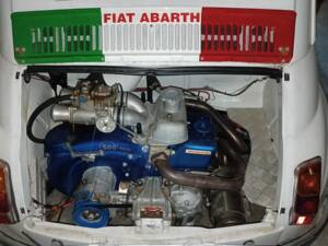 Image 22/53 of Abarth Fiat 595 (1970)