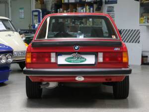 Immagine 26/26 di BMW 325e (1987)