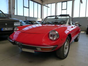 Image 23/36 of Alfa Romeo 2000 Spider Veloce (1982)