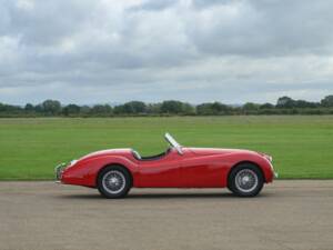 Image 5/37 of Jaguar XK 120 SE OTS (1954)