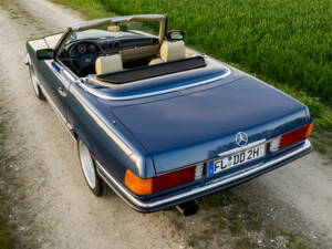 Immagine 27/42 di Mercedes-Benz 300 SL (1986)