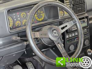 Bild 5/10 von Lancia Delta HF Turbo (1990)