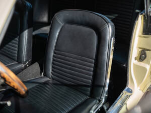 Image 22/36 of Ford Mustang 289 (1967)
