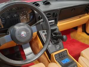 Image 6/15 of Alfa Romeo 2.0 Spider (1991)