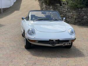 Image 26/50 of Alfa Romeo 2000 Spider Veloce (1972)