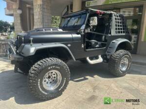 Image 2/10 of Jeep Wrangler Sport 2.5 (1996)