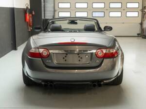 Image 6/46 of Jaguar XKR (2008)