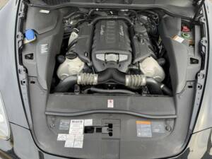 Bild 52/63 von Porsche Cayenne Turbo (2010)