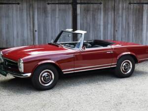 Image 2/45 of Mercedes-Benz 230 SL (1964)