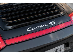 Image 28/32 de Porsche 911 Carrera 4S (2009)