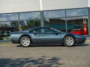 Image 28/36 de Ferrari 328 GTB (1986)