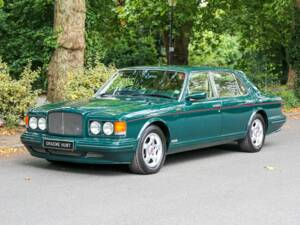 Immagine 7/50 di Bentley Turbo RT (1997)