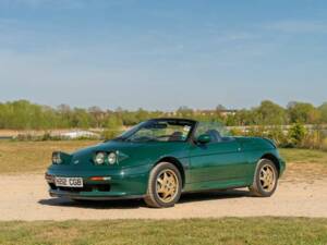 Image 38/50 of Lotus Elan (1991)