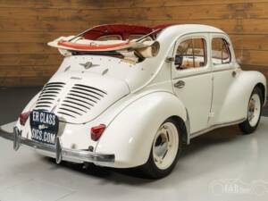 Bild 4/7 von Renault 4 CV Décapotable (1952)