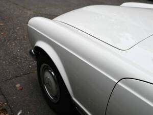 Image 20/38 de Mercedes-Benz 280 SL (1968)