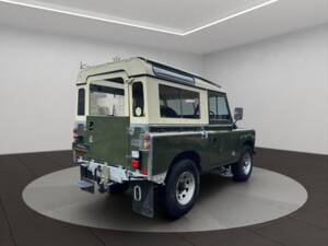 Image 8/21 of Land Rover 88 (1972)