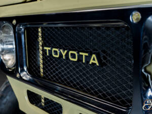 Image 18/21 of Toyota Land Cruiser FJ 45 (1980)