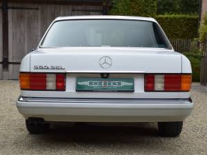Image 6/47 of Mercedes-Benz 560 SEL (1989)