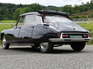 Imagen 3/37 de Citroën ID 19 (1964)