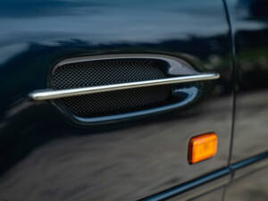 Bild 13/37 von Aston Martin DB 7 Volante (1998)