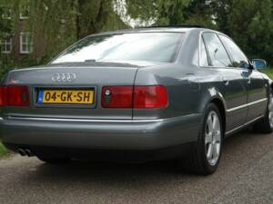 Immagine 2/7 di Audi A8 4.2 quattro (2001)