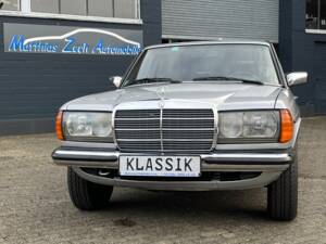 Image 8/51 of Mercedes-Benz 300 D lang (1985)