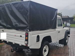 Image 22/26 of Land Rover Defender 110 (1991)