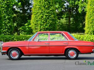 Bild 2/50 von Mercedes-Benz 230&#x2F;6 (1973)